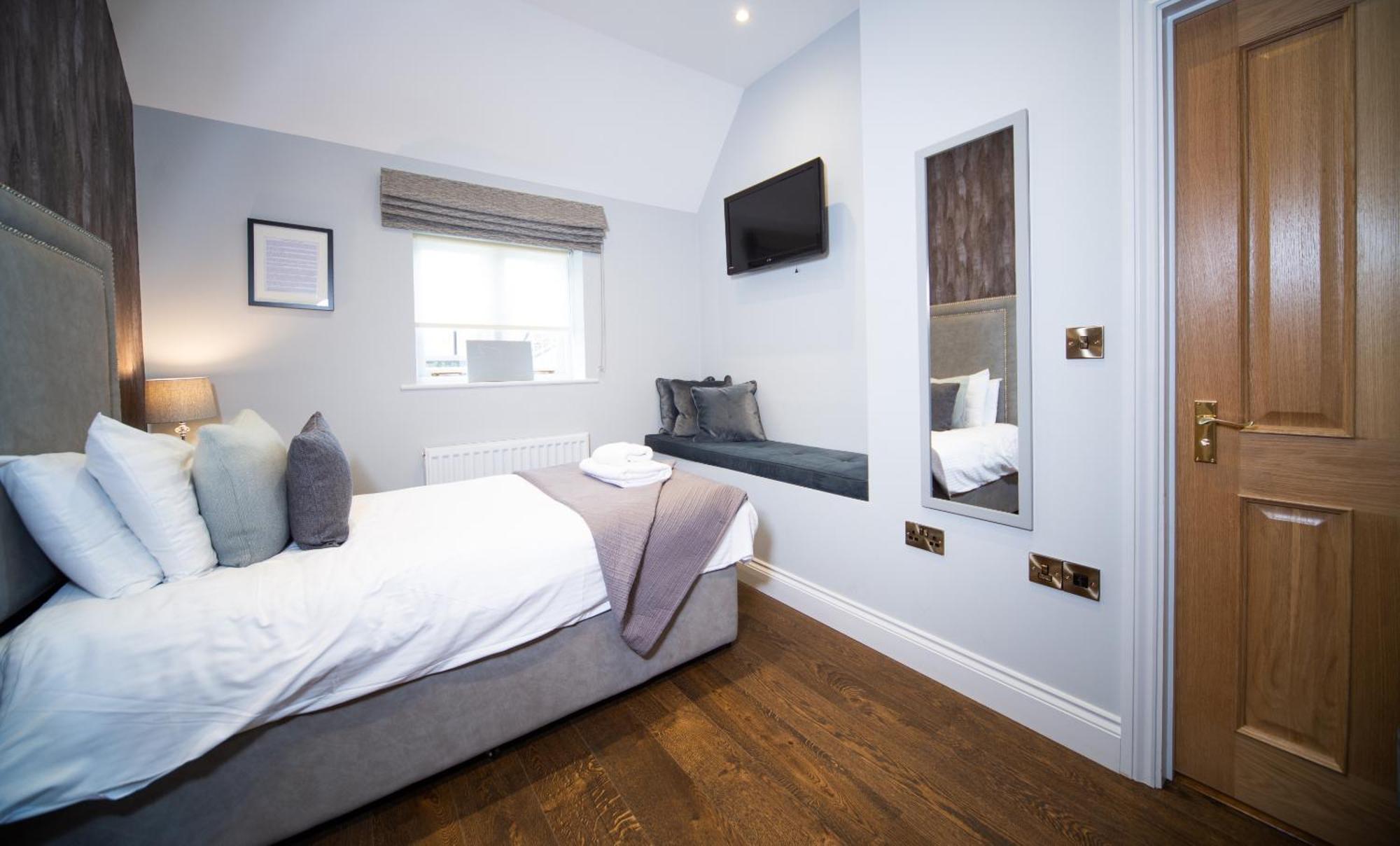 The Angel Of Corbridge Hotel Room photo